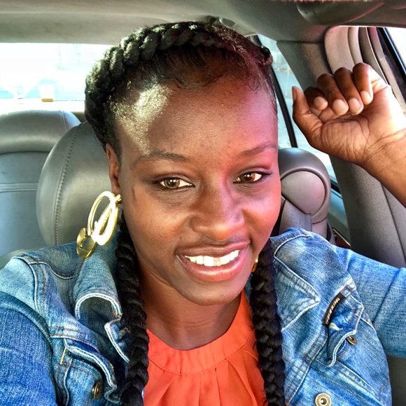 Meet your Posher, Chanel - Picture 1 of 1